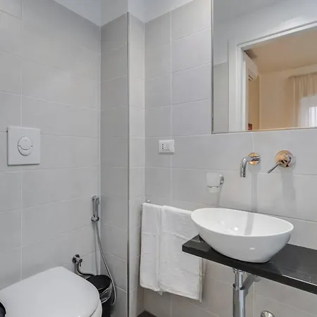 Av Domus Vatican St.Peter B&B Roma Esterno foto