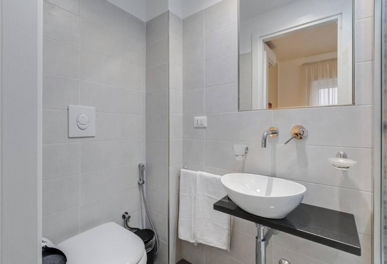 Av Domus Vatican St.peter Bed and breakfast 2*